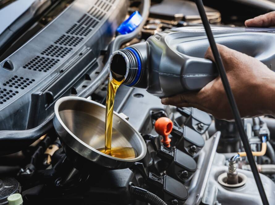 Engine Oil Behavior in Hot and Cold Conditions